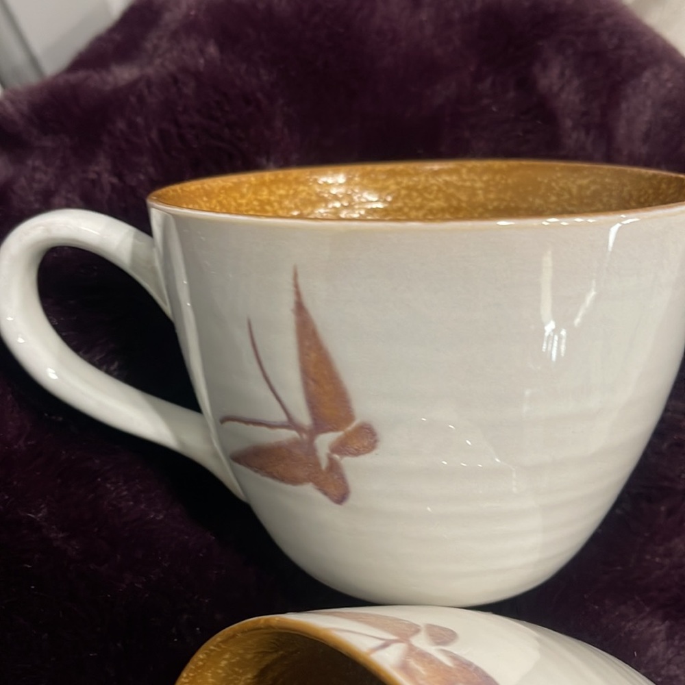 Pier 1 Imports Design 19oz set of 2 collectible mug "Sponge-like art Butterfly" - Picture 2 of 9